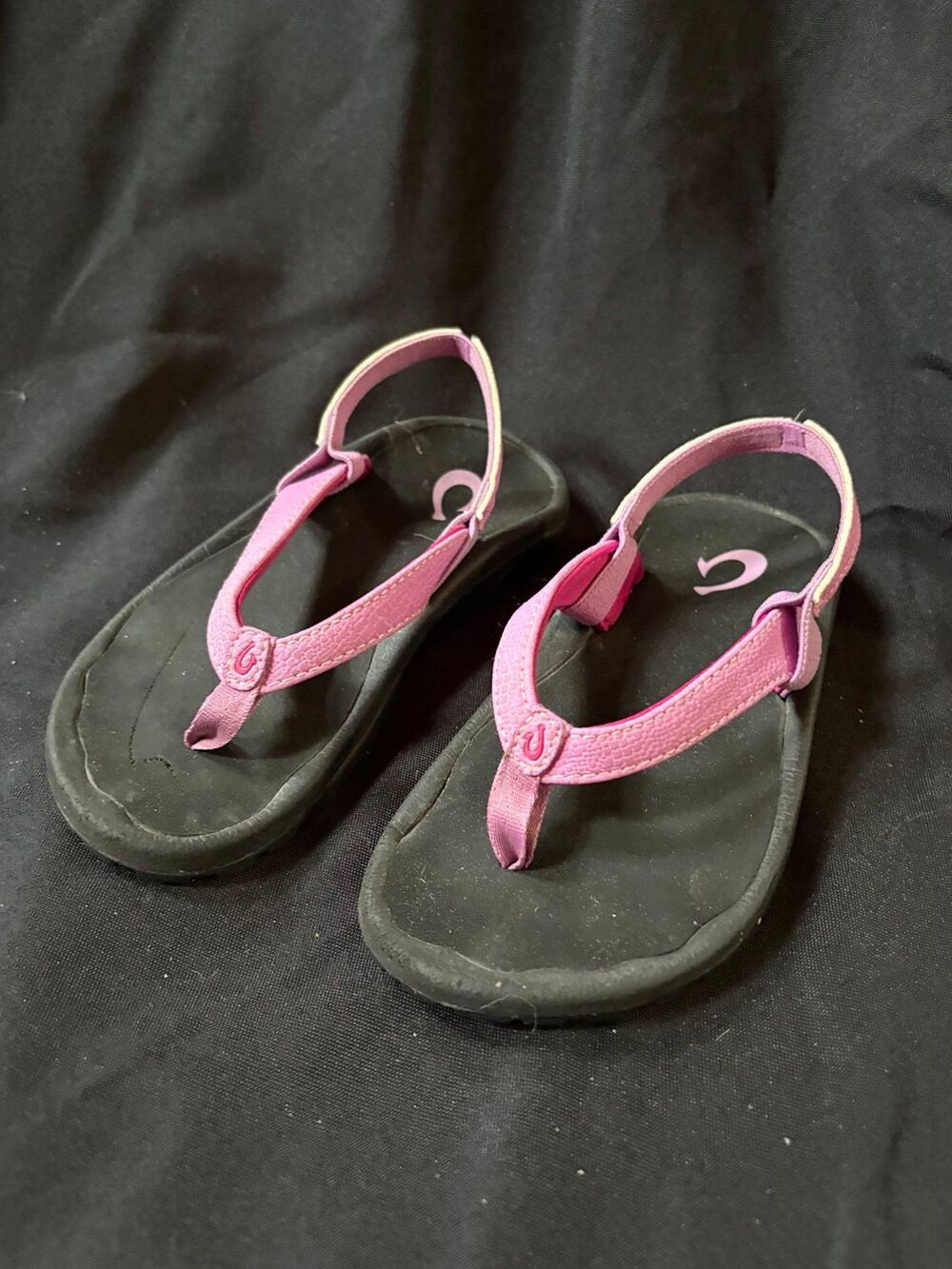 Olukai Ho’opio girls size 13 Pink Thong Sandal flip flop W/Elastic Back Strap